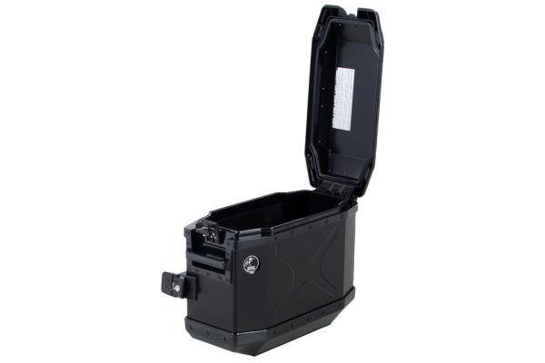 6102140001_2_alu-case-xplorer-30-black-aluminum-right-side_1